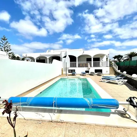Villa Encantadora Villa Con Piscina Privada, Wifi, A/C, Bbq, Playa Blanca *