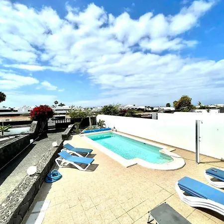 Encantadora Villa Con Piscina Privada, Wifi, A/C, Bbq, Playa Blanca Villa *